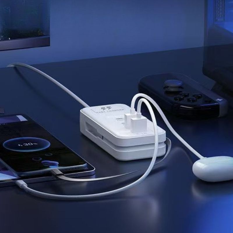 Tomada Carregador De Celular USB E PD 4 Portas