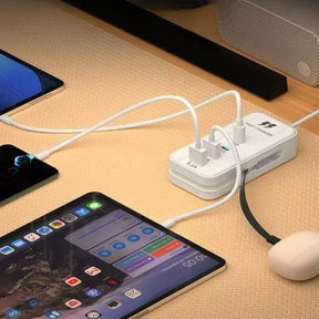 Tomada Carregador De Celular USB E PD 4 Portas